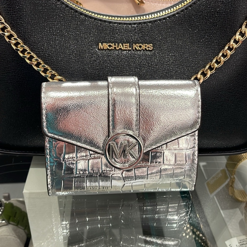 MICHAEL KORS CARMEN MEDIUM LOGO AND FAUX LEATHER WALLET 
SILVER 
NWT - Picture 16 of 16